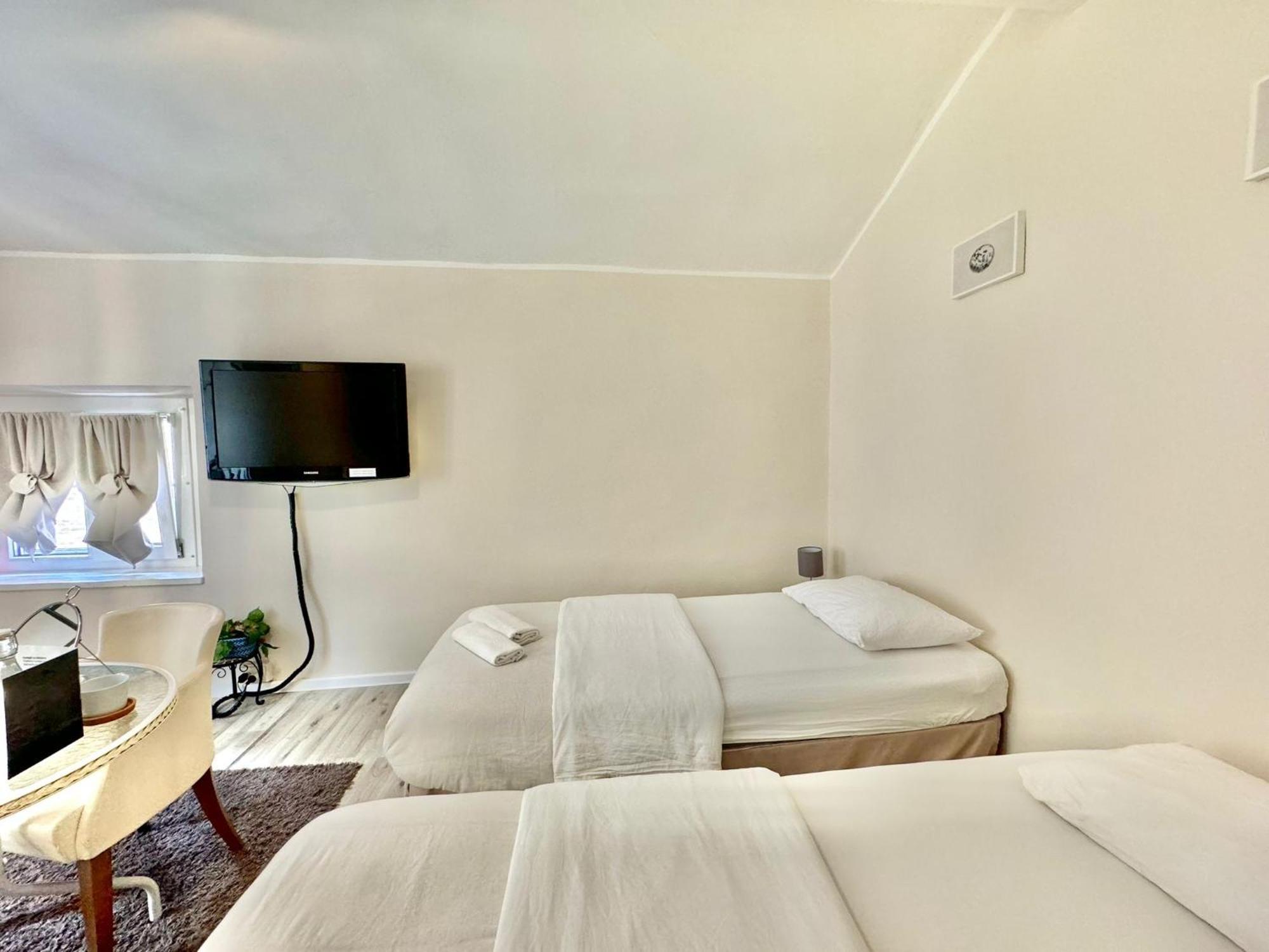 Maison Sarraj Parma Buitenkant foto